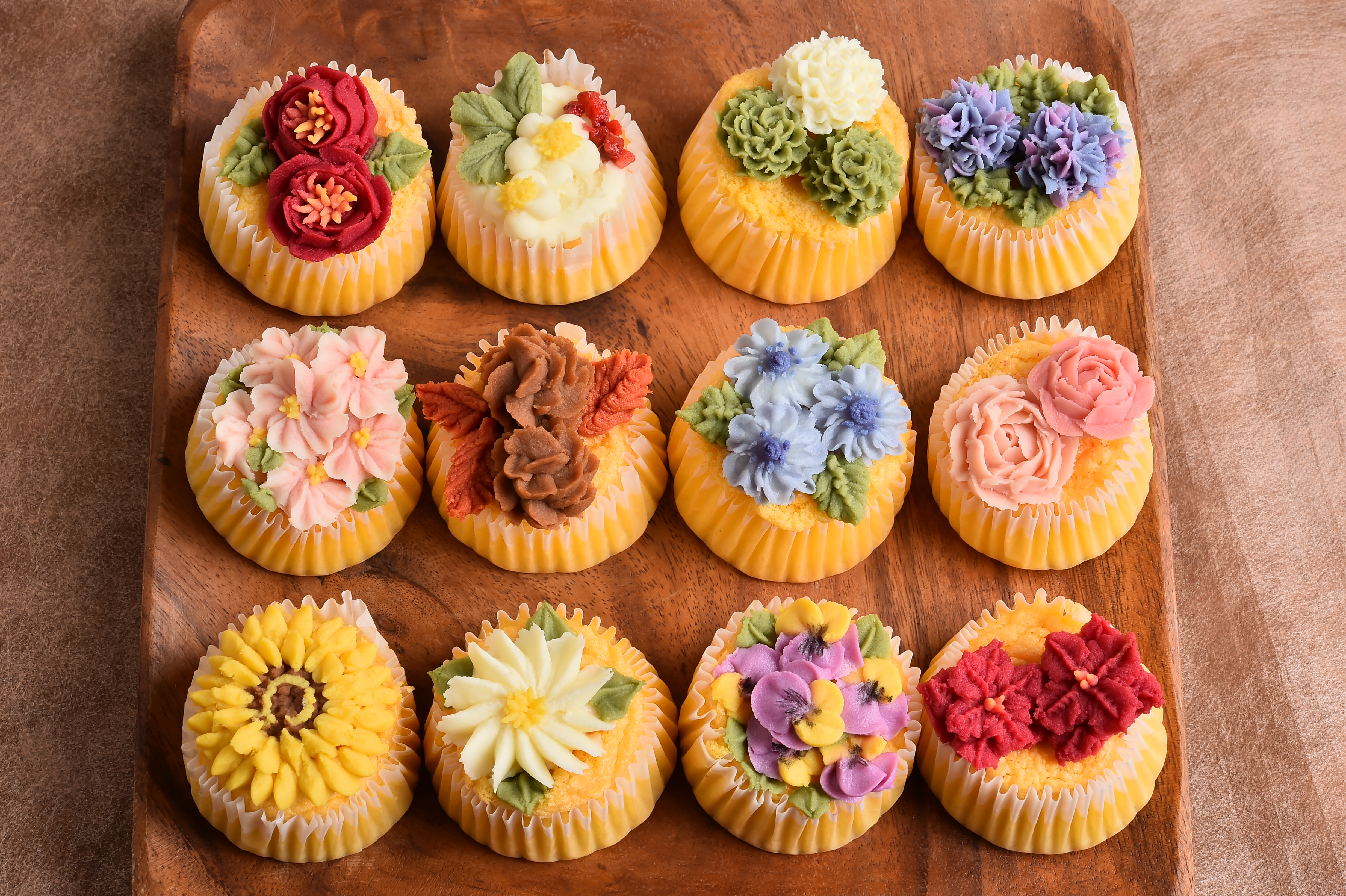 季節のお花しぼりケーキ